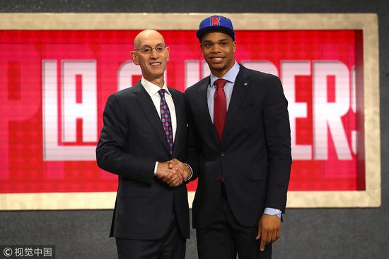 他曾在多个 他曾在多个