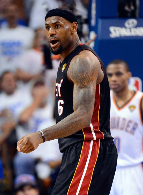 他们主动避 他们主动避