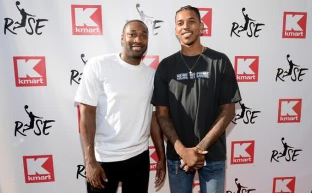 迪亚斯与中 迪亚斯与中